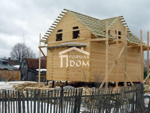 Дом из профилированного бруса с эркером