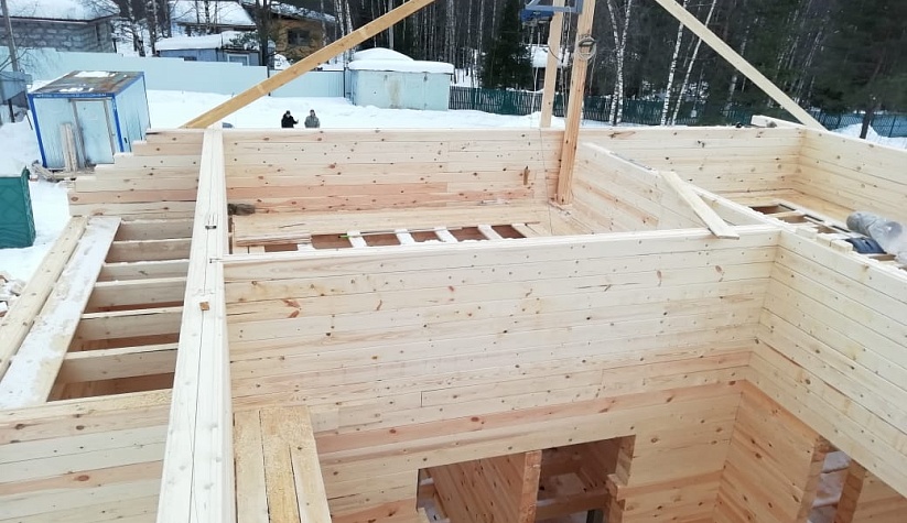 Cтроительство дома из профилированного бруса камерной сушки 9х10 г. Истра.
